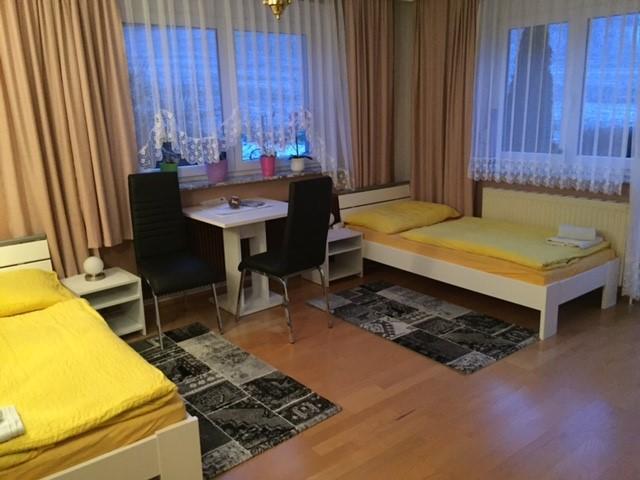 Haus Tina Zimmer Niklasdorf Esterno foto